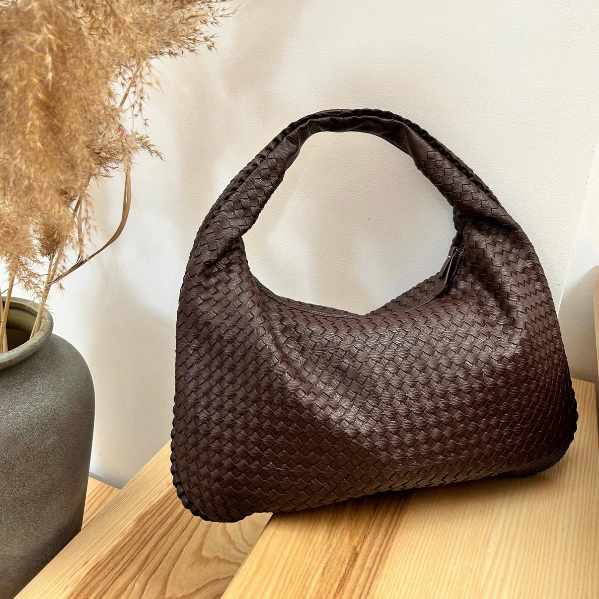 Sova Woven tote bag